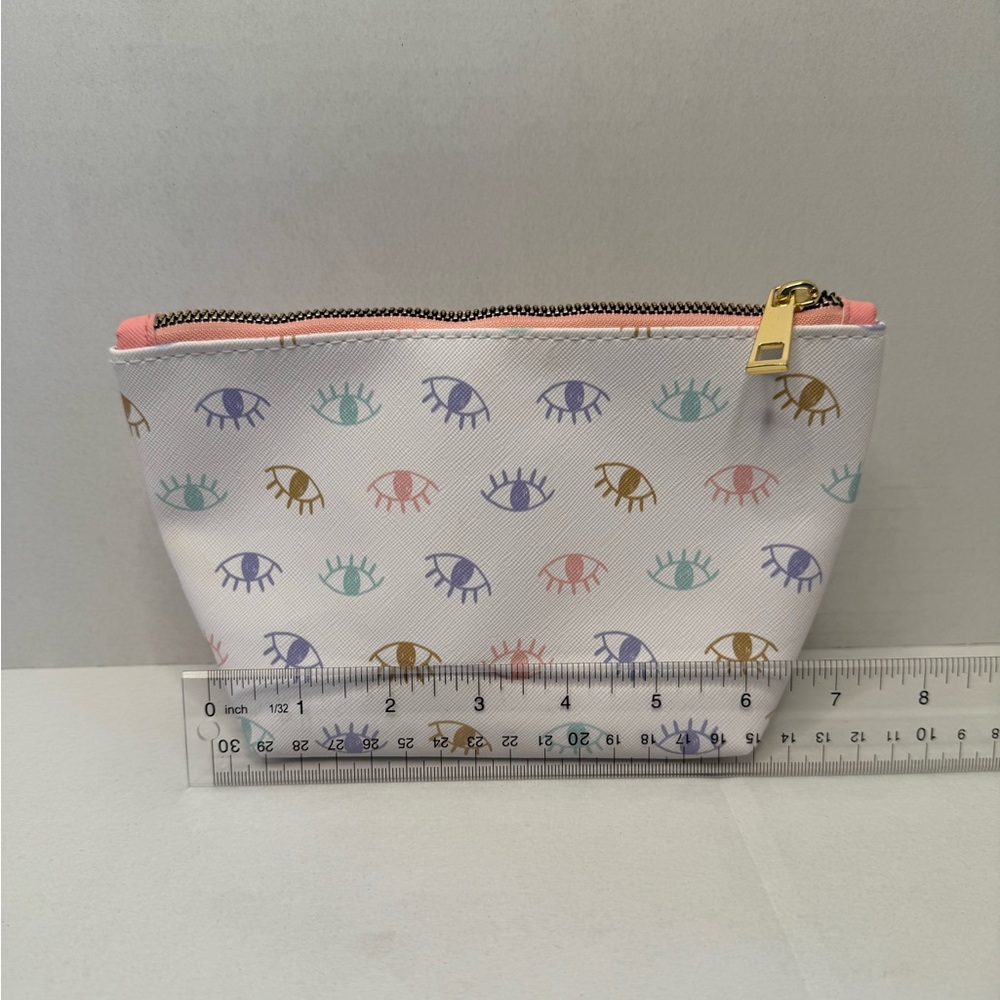 Eye Patterned White Pouch - Picture 6 of 6
